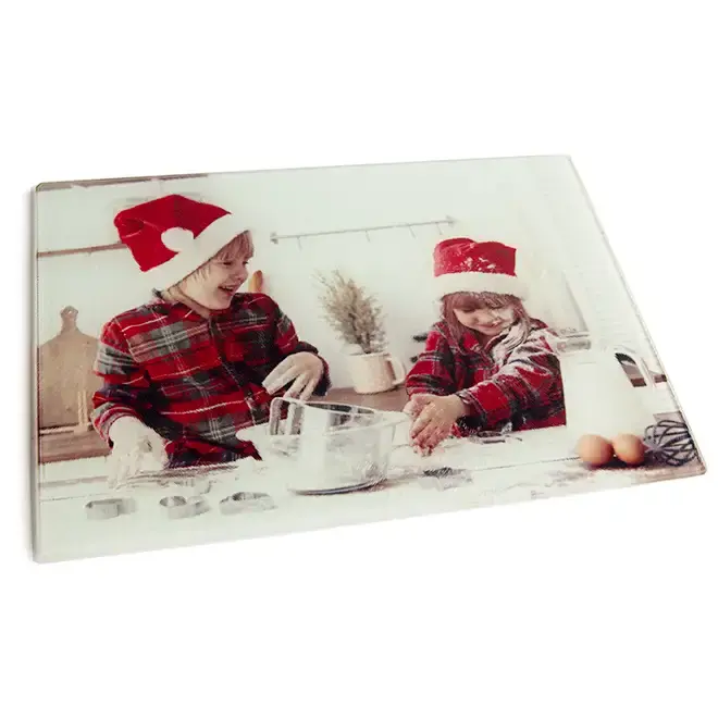 Print your photo on to a glass cutting board online with RapidStudio