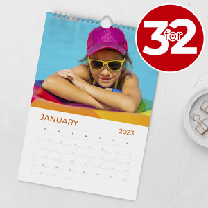 Print a 2023 photo calendar online with Rapidstudio