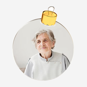 Remembering our loved ones with a photo bauble gift online from RapidStudio